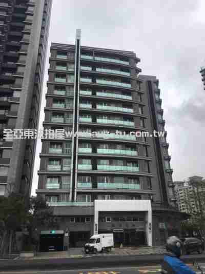 法拍新北市三重區凱悅登峰-環河北路3段286號-亞東電梯大樓3,760萬